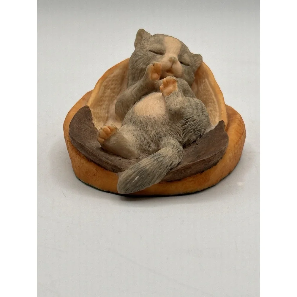 Vintage Aynsley Master Craft Sleeping Cat Kitten in Cap - 1981 - Made in England